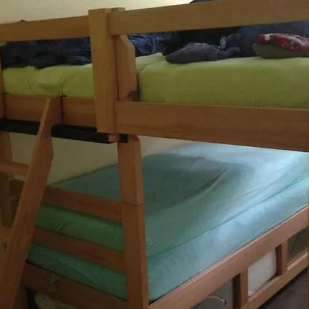 Apartment Sleeps 10 Wifi *
